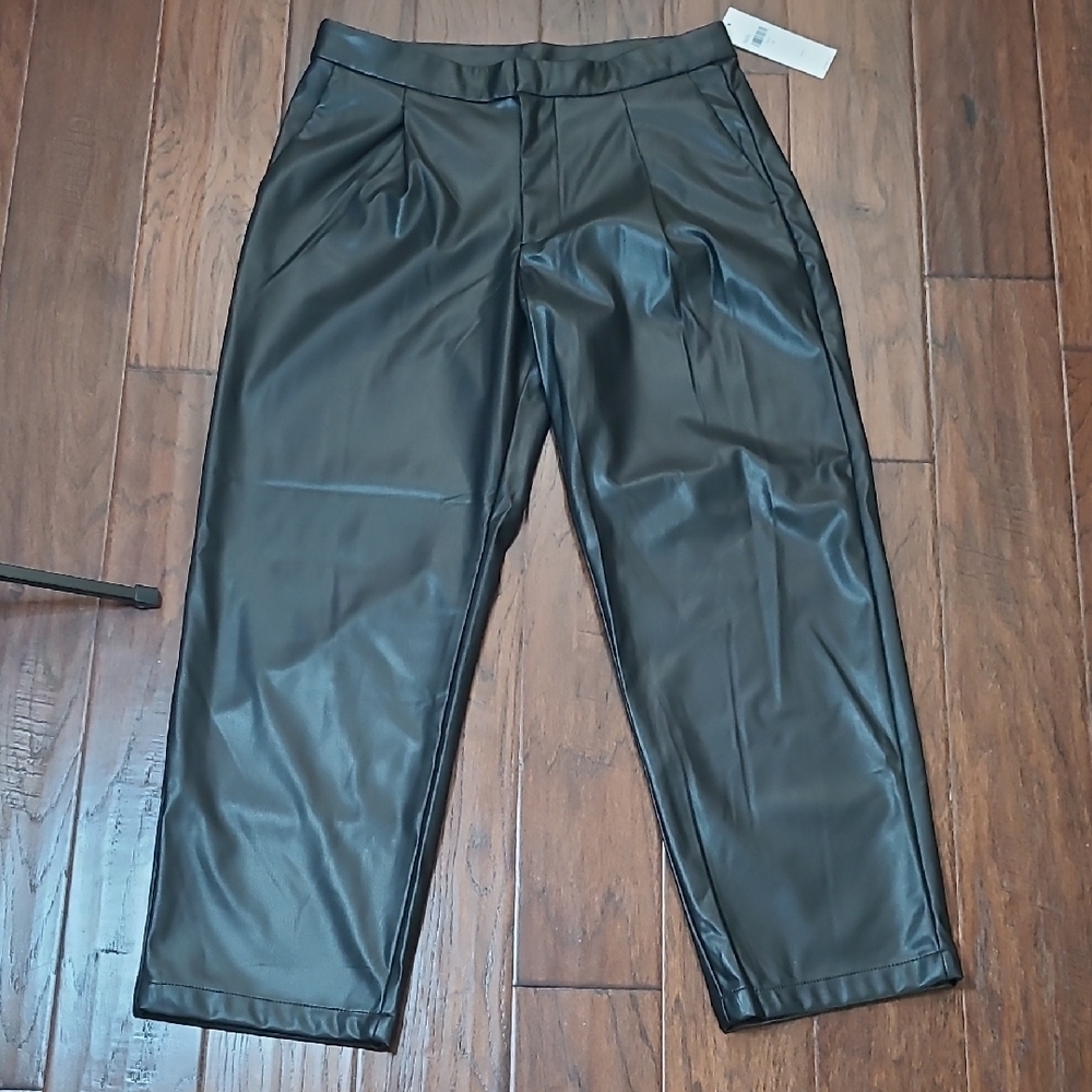 NWT Calvin Klein Jeans Black Faux Leather Pleated Pants size 12